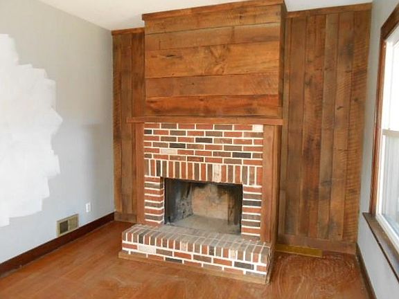 3rd image of 727 Runnymeade Ave