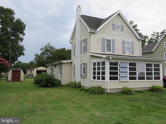 2nd image of 26427 Mariners Rd