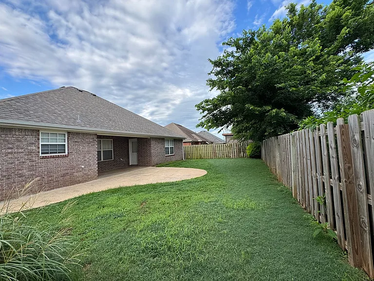3905 W Amour Dr — Photo 23