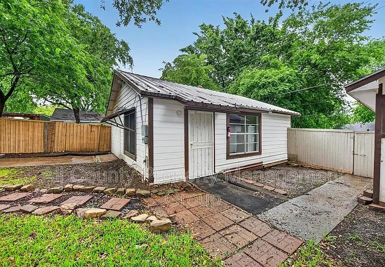 4709 Mayfair St — Photo 17