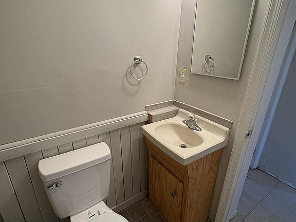 5th image of 165 Erial Rd