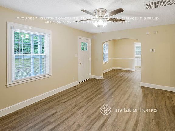 3rd image of 7839 Chapman St