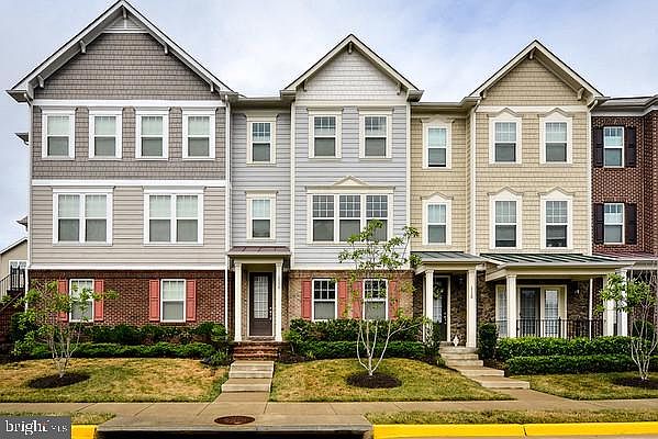 1st image of 114 Anthem Ave