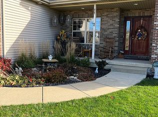 10665 Maine Dr, Crown Point, IN 46307