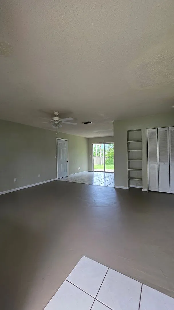 2 Bedroom 1 Bath Single Family Home — Photo 2