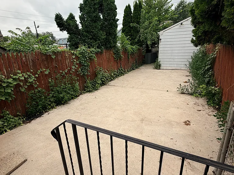 423 Woodland St — Photo 14