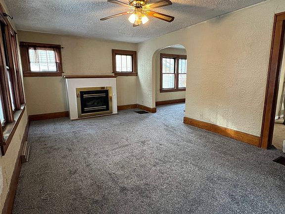 2nd image of 288 Vennum Ave