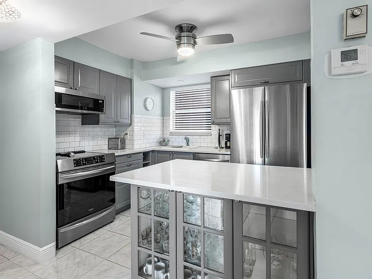 721 Lori Dr #208 — Photo 8