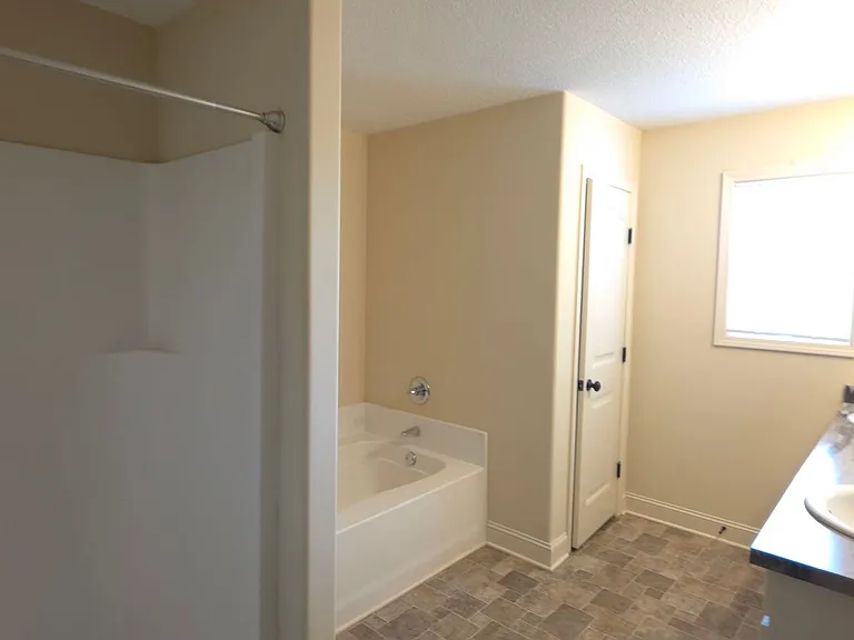 2125 Savannah Dr — Photo 16