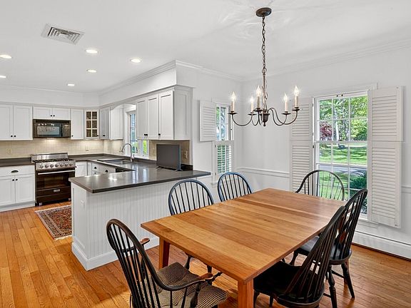 4th image of 107 Parsley Lane