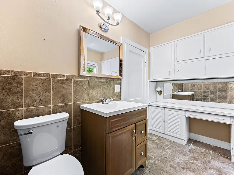 9 Hillside Ave #1 — Photo 11