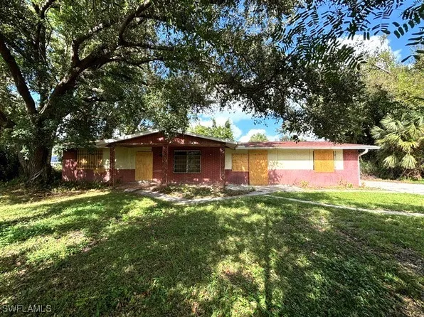 213 Maria St, Fort Myers, FL 33916
