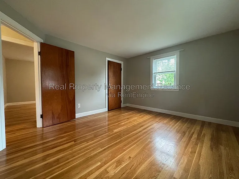 78 Memorial Dr — Photo 4