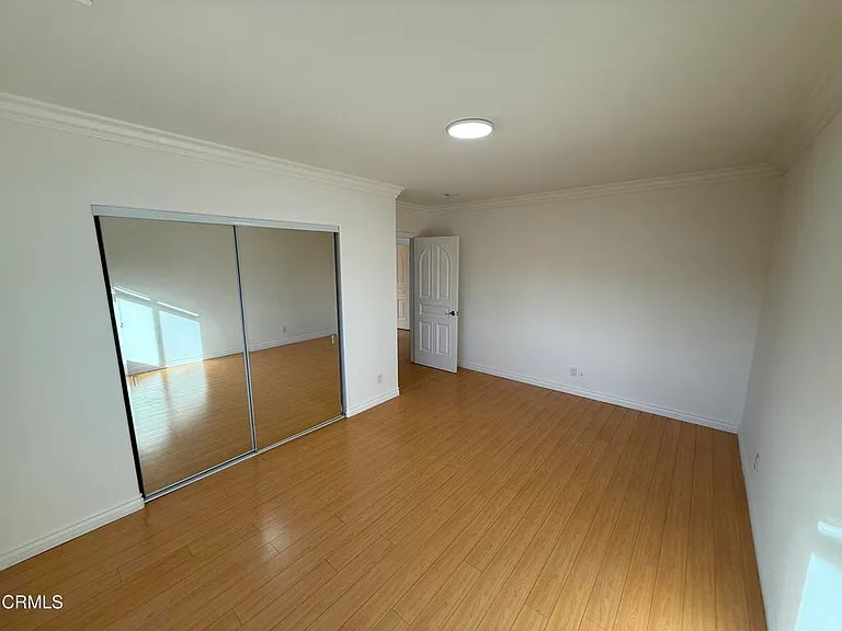 7011 N Liberty Dr — Photo 25