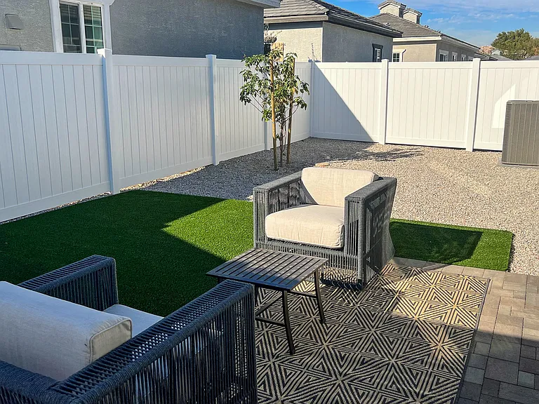 Zora Encanto — Photo 30