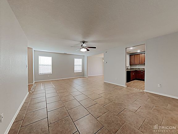 3rd image of 11810 Twin Oaks Path