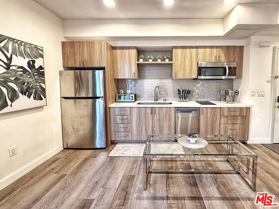 1 bed, 1.0 bath, 600 sqft, $2,500 — Photo 1