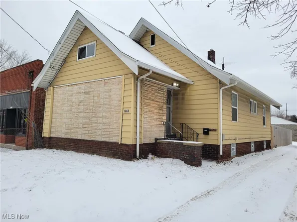 1263 W Waterloo Rd, Akron, OH 44314