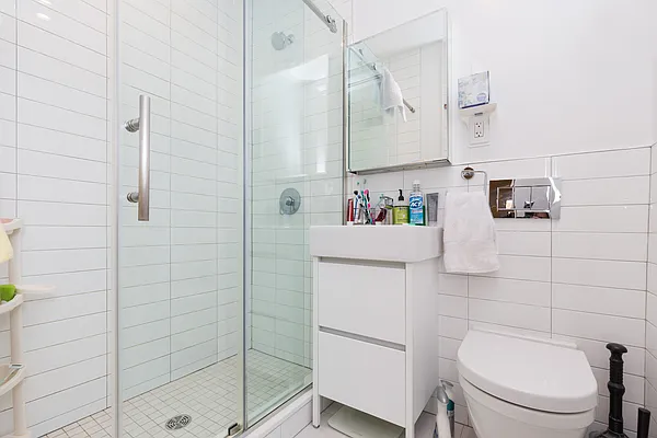 Rented by Nooklyn NYC LLC | media 15