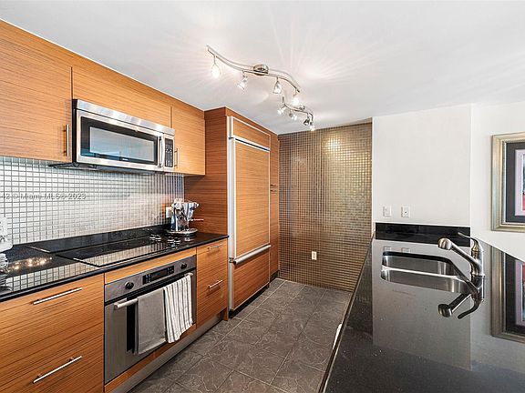 5th image of 50 Biscayne Blvd APT 4711