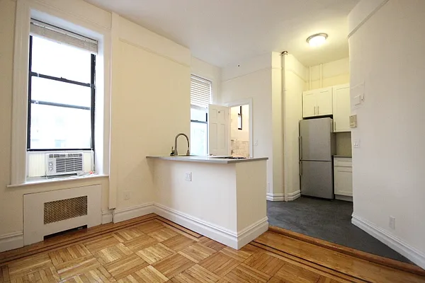 Rented by (Legacy) NY Quality Living Uptown | media 9