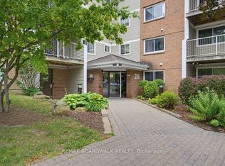 250 Brittany Dr #207, Ottawa, ON K1K 4M1