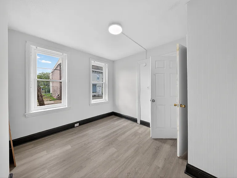 835 N Spruce St — Photo 20