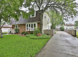 18019 Maple St, Lansing, IL 60438
