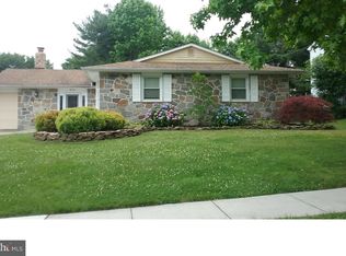 316 Monmouth Dr, Cherry Hill, NJ 08002