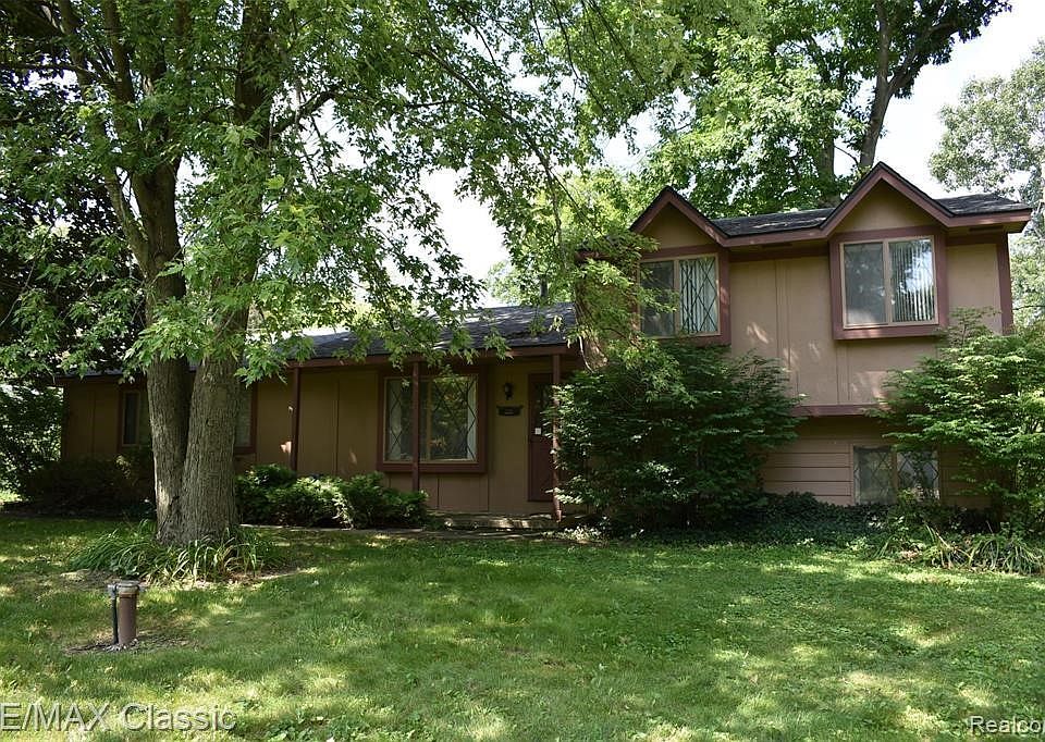 1st image of 3690 Sancroft Ave