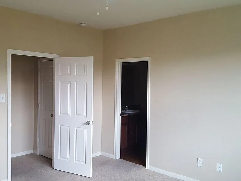 5619 Straight Way — Photo 14