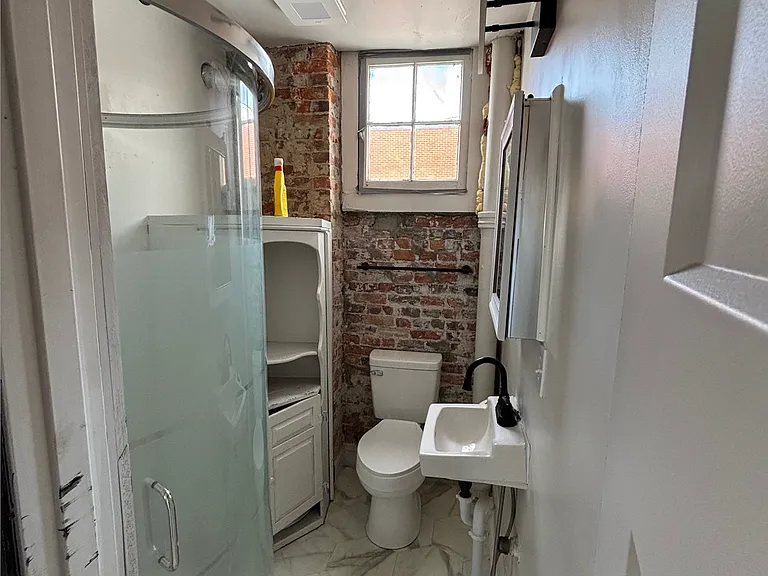 127 1/2 S Main St #1 — Photo 7