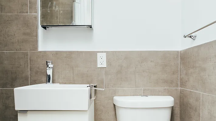 Rented by Nooklyn NYC LLC | media 13