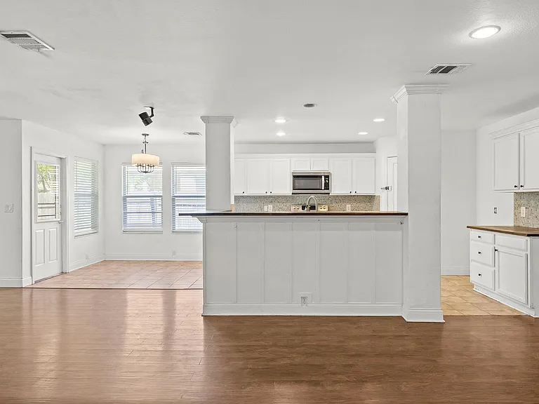 789 Kingfisher Ln — Photo 5