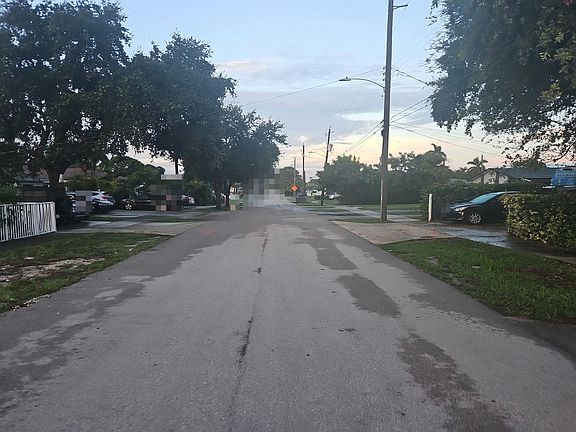 4th image of 23 SW 7th St