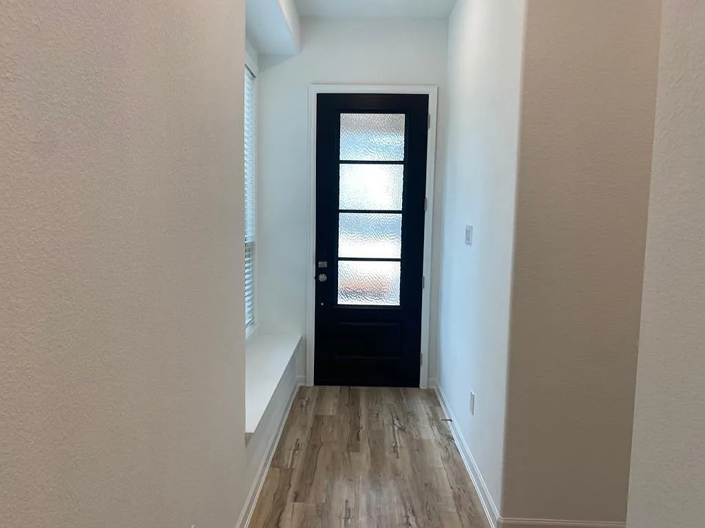 3 bed, 2.5 bath, 1849 sqft, $2,195 — Photo 4