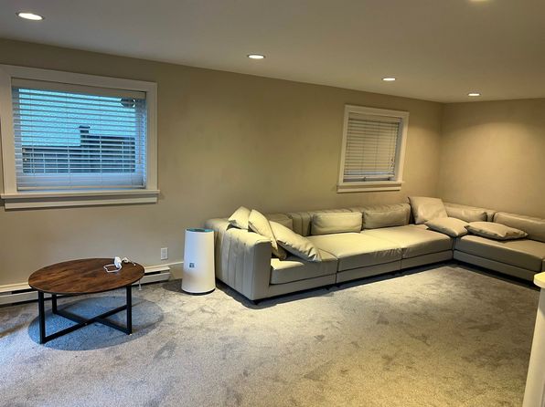 5 bedroom rental in Vancouver — photo 15