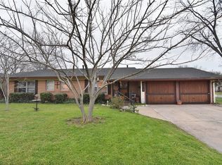 221 SW Murphy Rd, Burleson, TX 76028