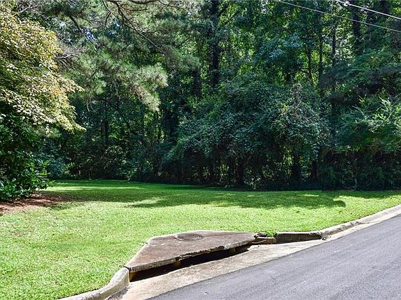 4th image of 2609 Sandpiper Dr