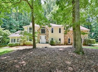 425 Hembree Holw, Roswell, GA 30076