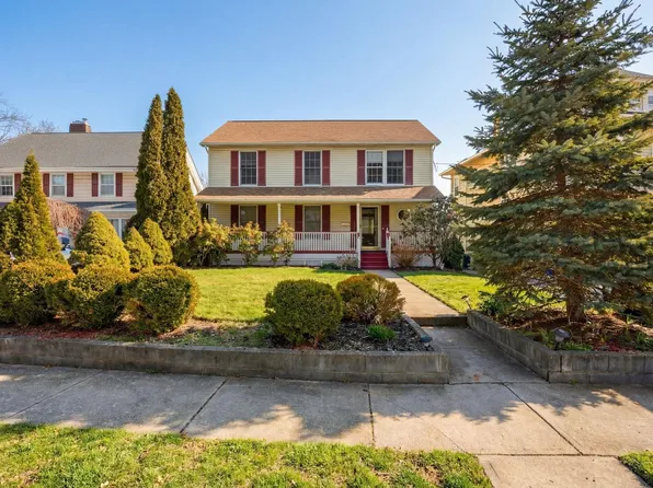 39-41 Woodland Rd, Bloomfield, NJ 07003