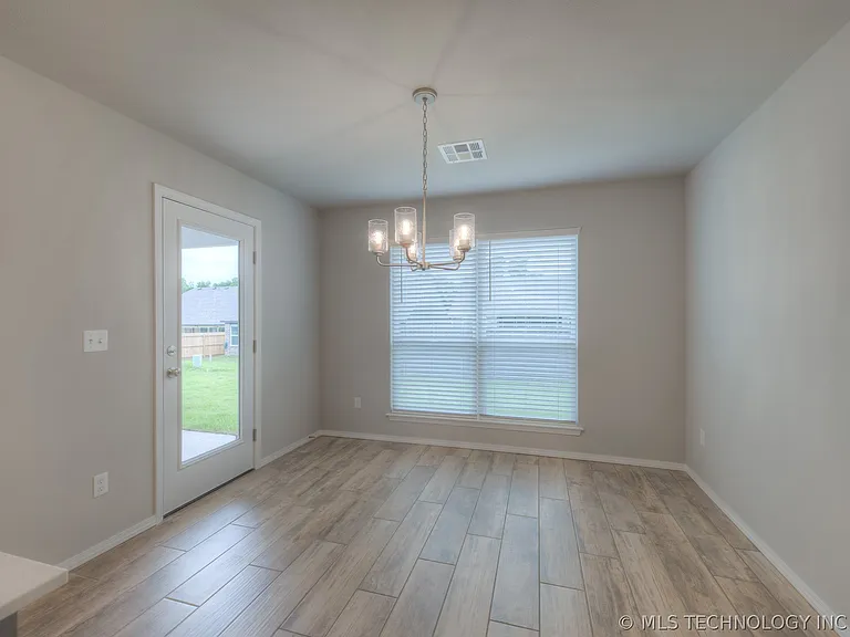 3710 S 13th Pl — Photo 13