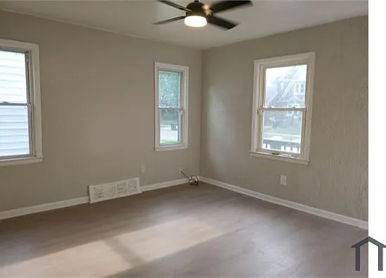 19482 Dwyer St — Photo 23