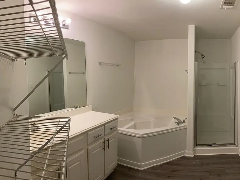 4047 Pedernales River Ln — Photo 28