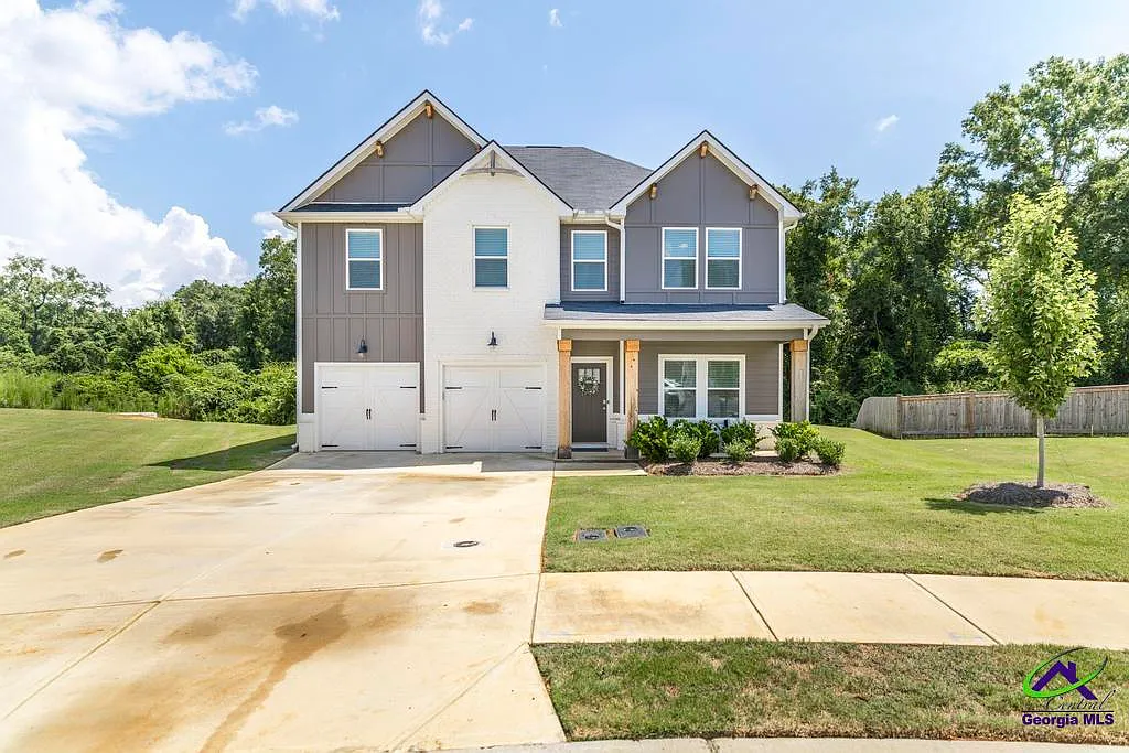 5 bed, 5.0 bath, 2531 sqft, $2,300 — Photo 3