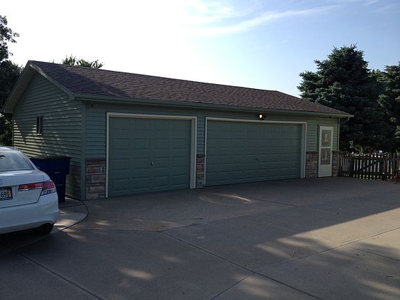 3rd image of 1128 Beaver Lake Blvd