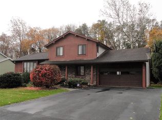 256 Northwood Dr, Rochester, NY 14612