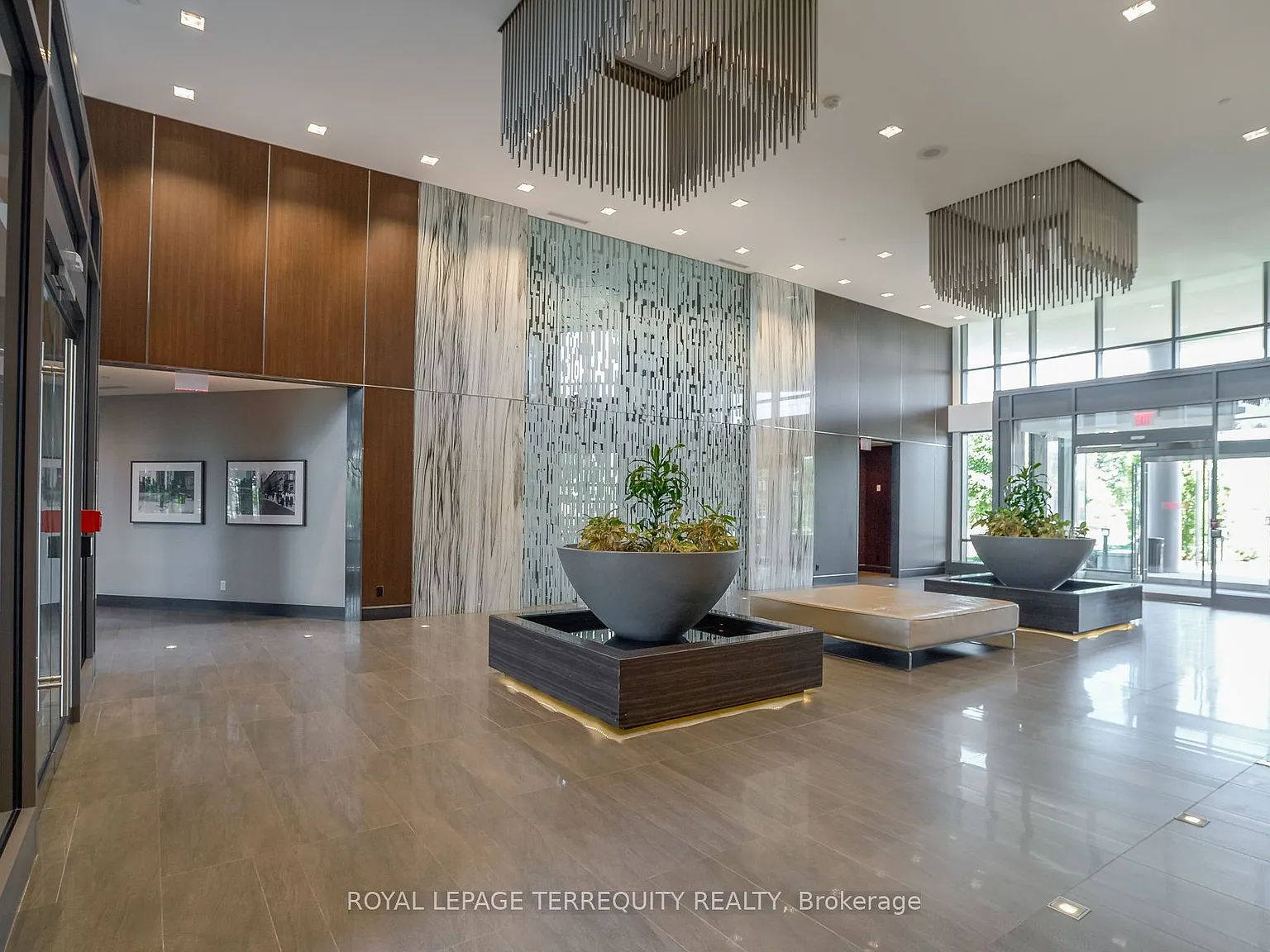 One Sherway Garden Tower Three — Photo 3