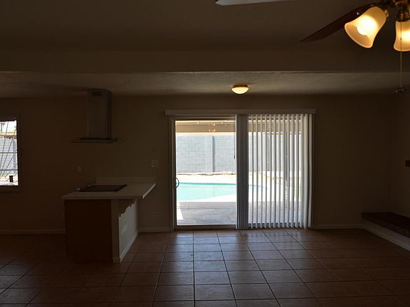 3rd image of 3814 W Meadowbrook Ave