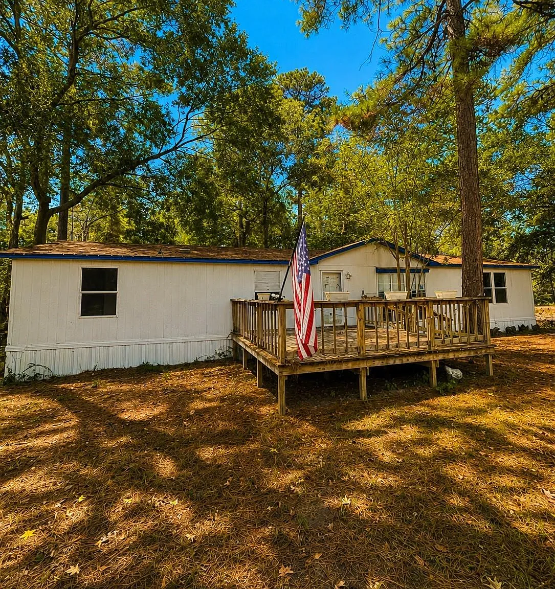 4 bed, 2000 sqft, $1,900 — Photo 1